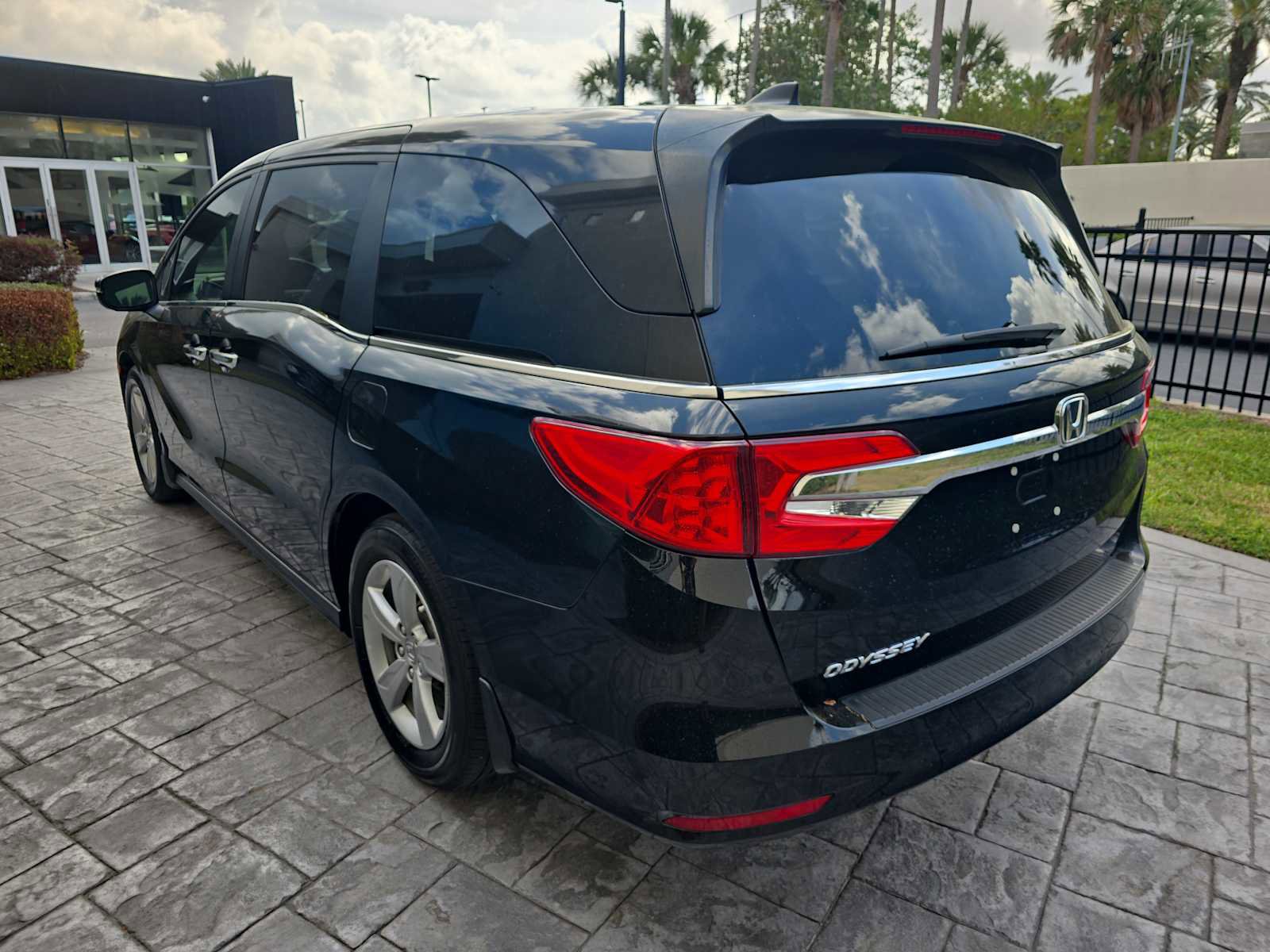 Used 2019 Honda Odyssey EX image 6