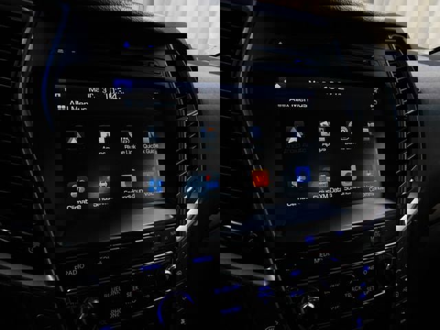 Used 2017 Hyundai Santa Fe Limited image 27