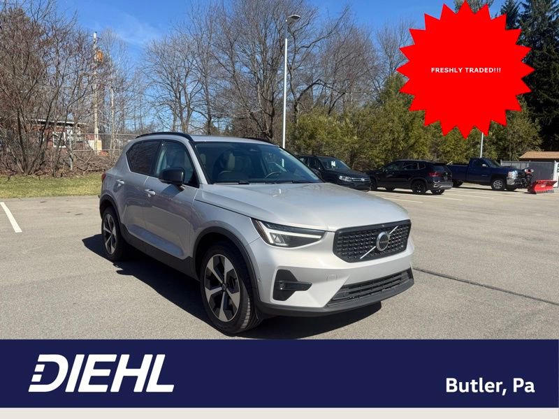 Used 2023 Volvo XC40 B5 Plus w/ Driver Assist Package image 1
