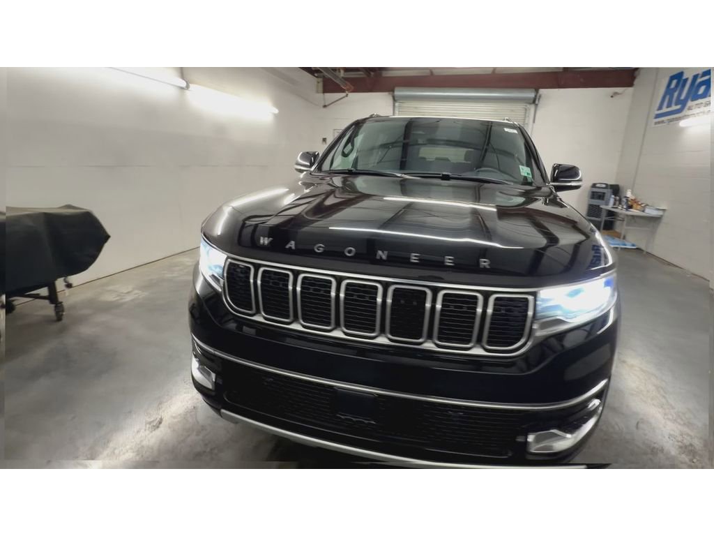 Used 2024 Jeep Wagoneer L Series II image 3