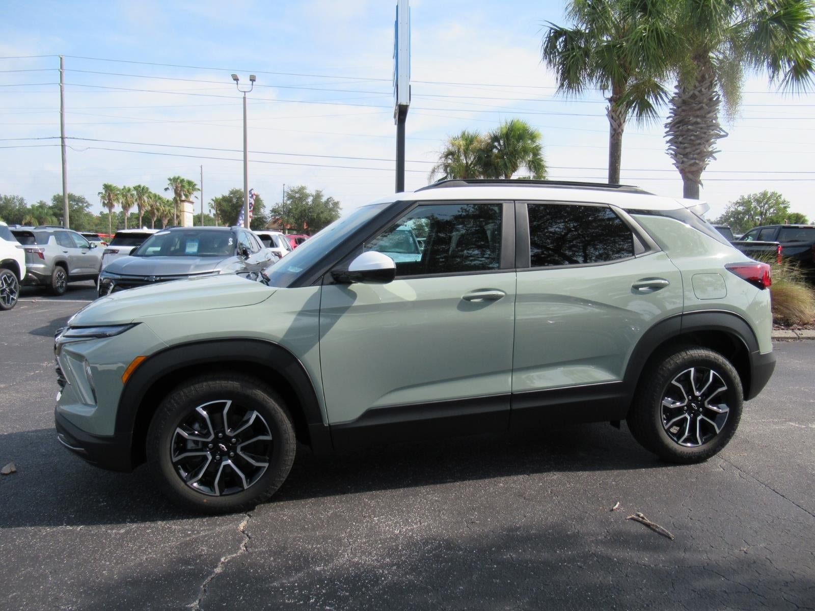 New 2026 Chevrolet TrailBlazer ACTIV FWD image 2