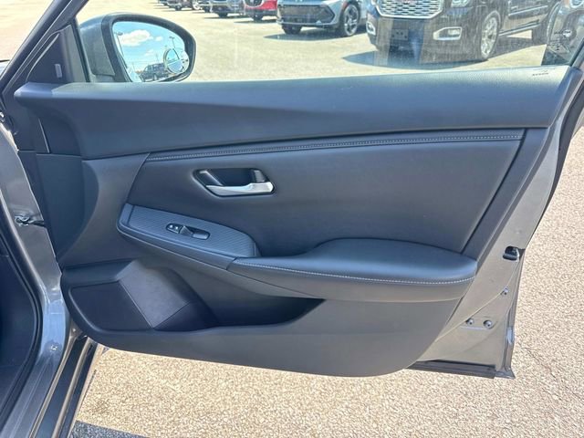 Used 2023 Nissan Sentra SV FWD image 21