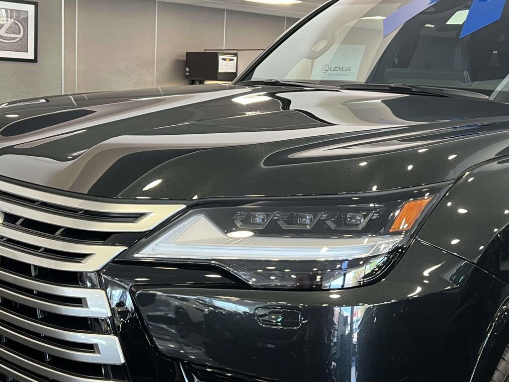 New 2026 Lexus LX 700h Luxury image 7