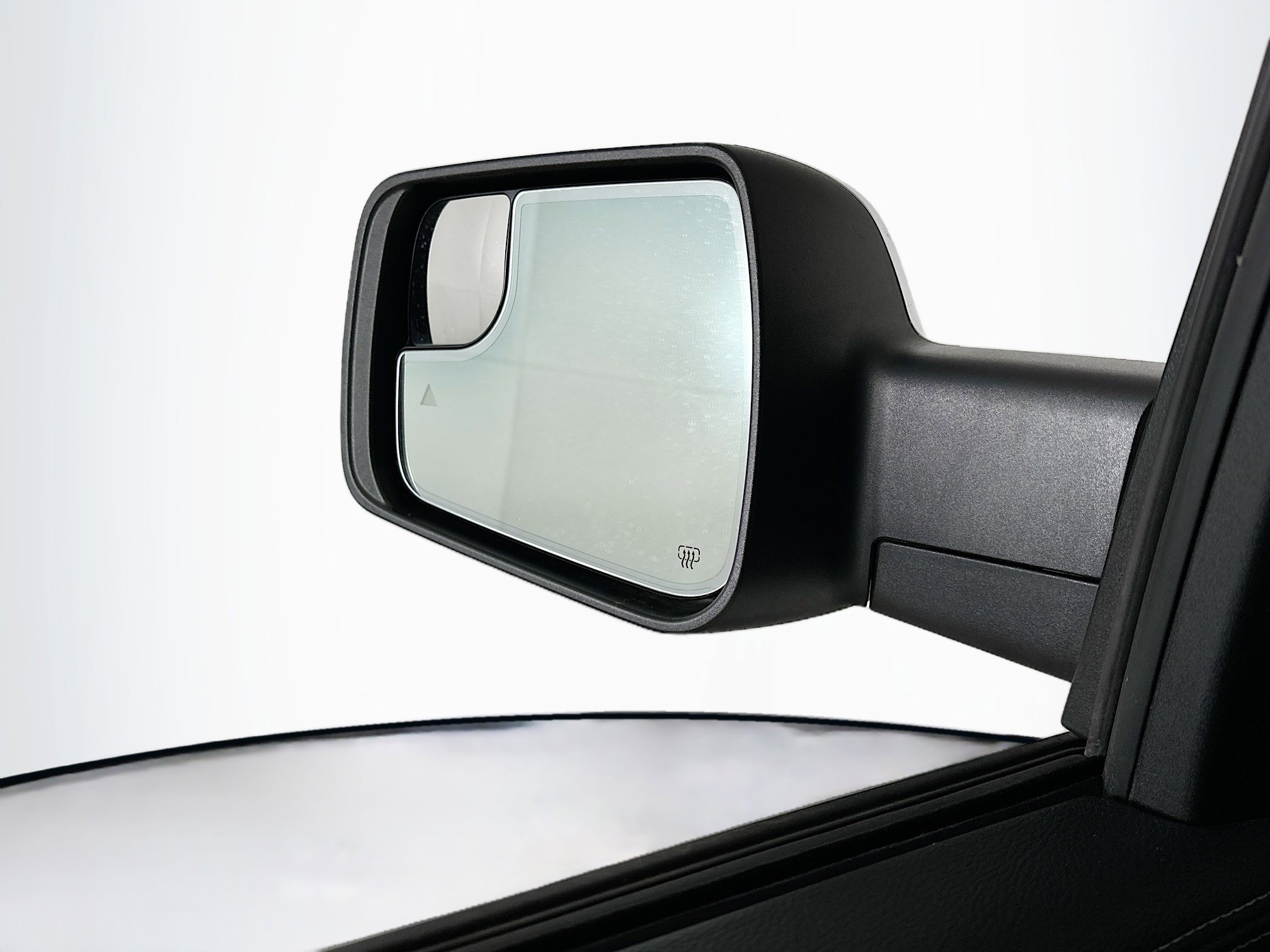 Used 2025 RAM 1500 Laramie image 16