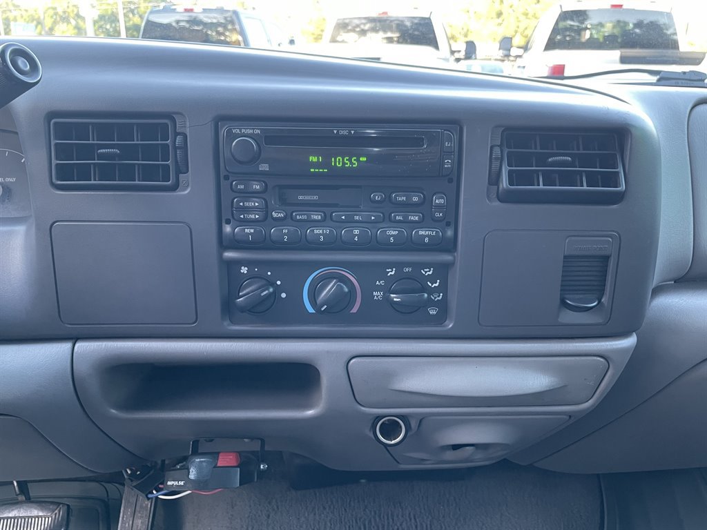 Used 2001 Ford F350 XLT image 23