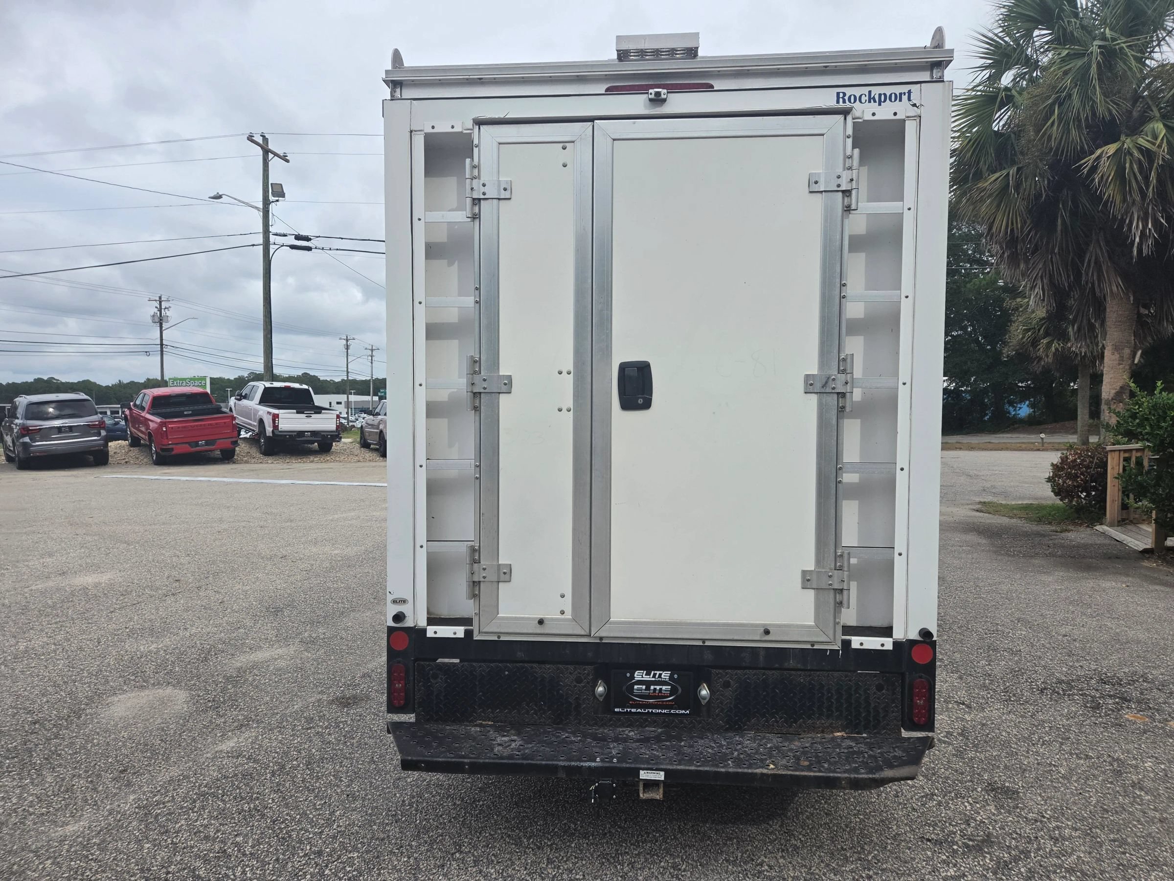 Used 2018 Ford E-350 and Econoline 350 Super Duty w/ Power Windows & Locks Group RWD image 6