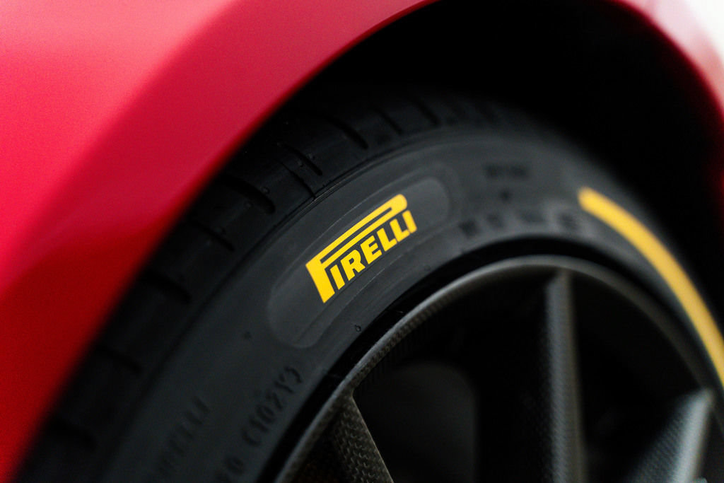 Used 2024 Ferrari 812 Competizione RWD image 10