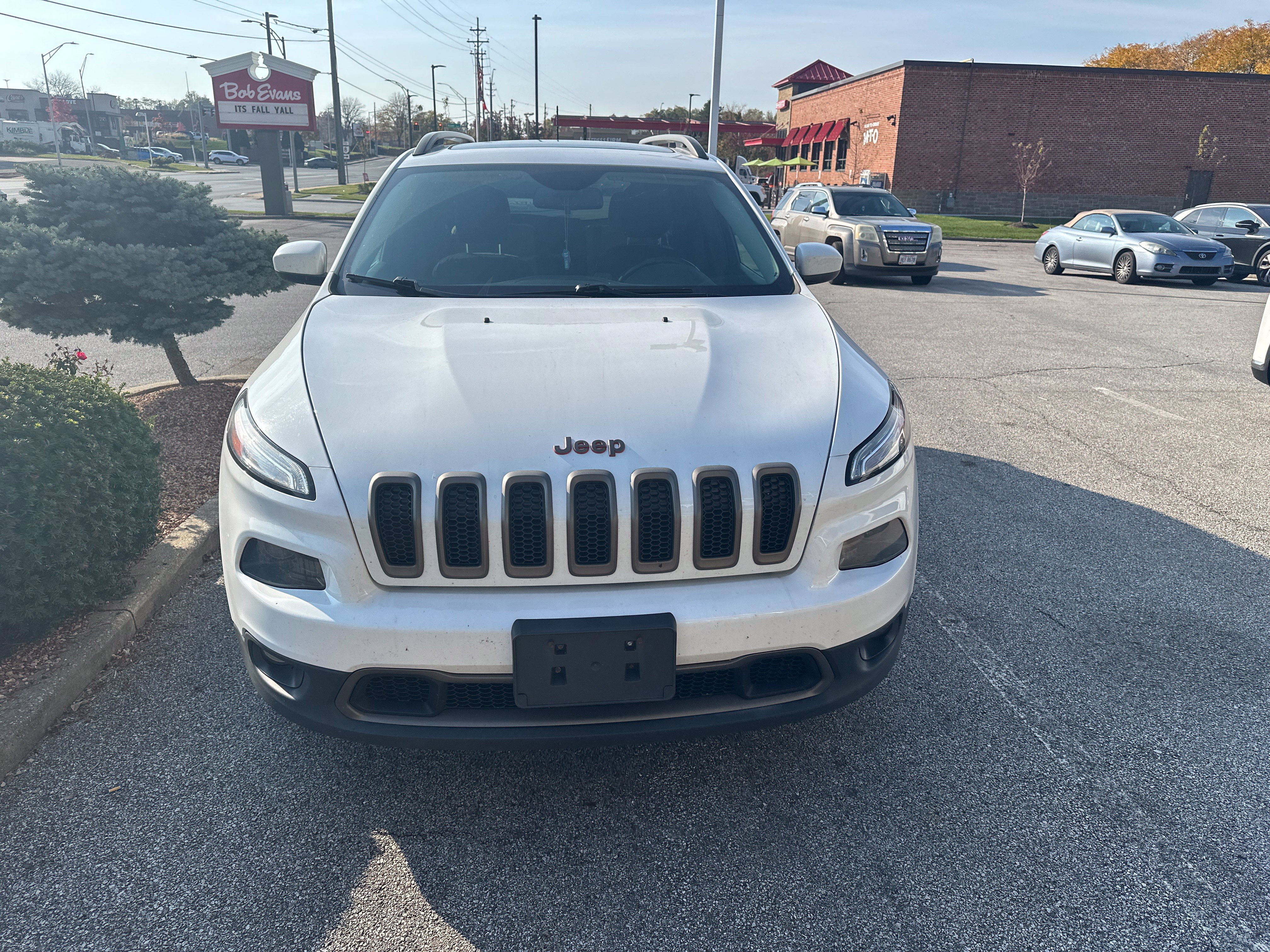 Used 2016 Jeep Cherokee 75th Anniversary FWD image 7