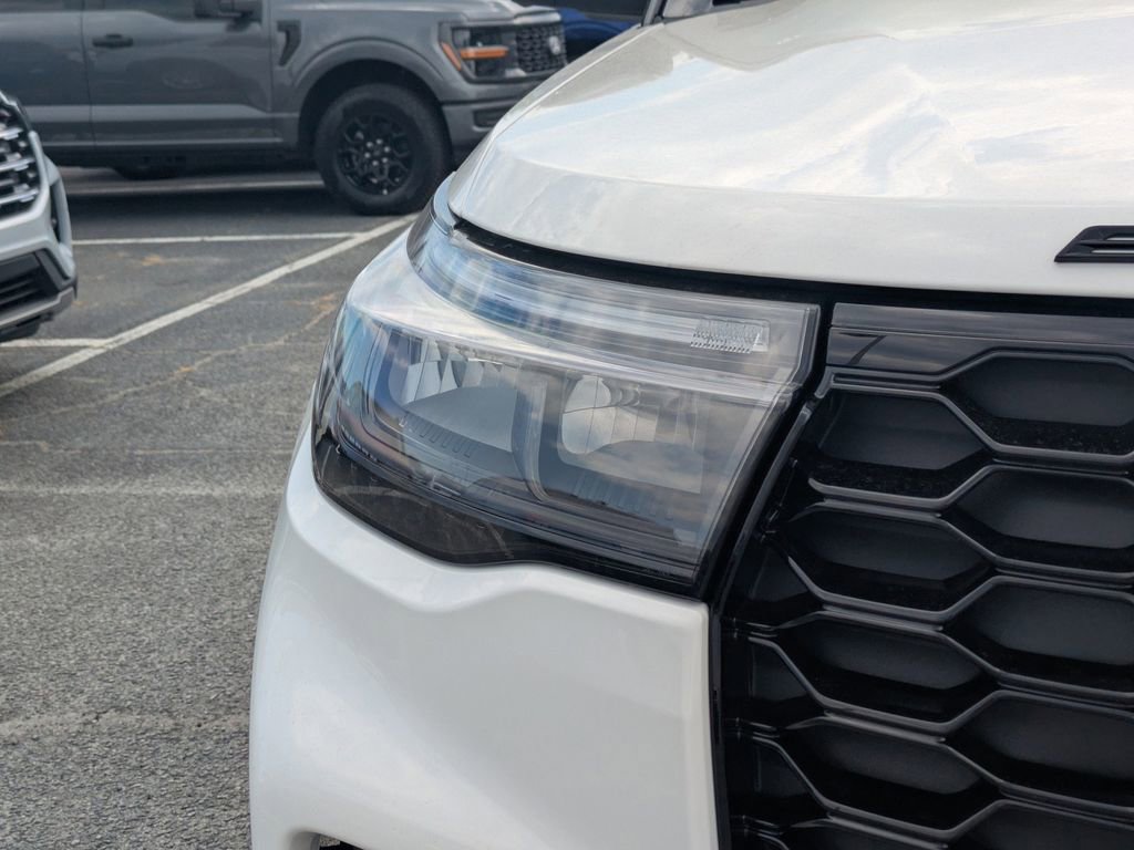 New 2026 Ford Explorer ST RWD image 9