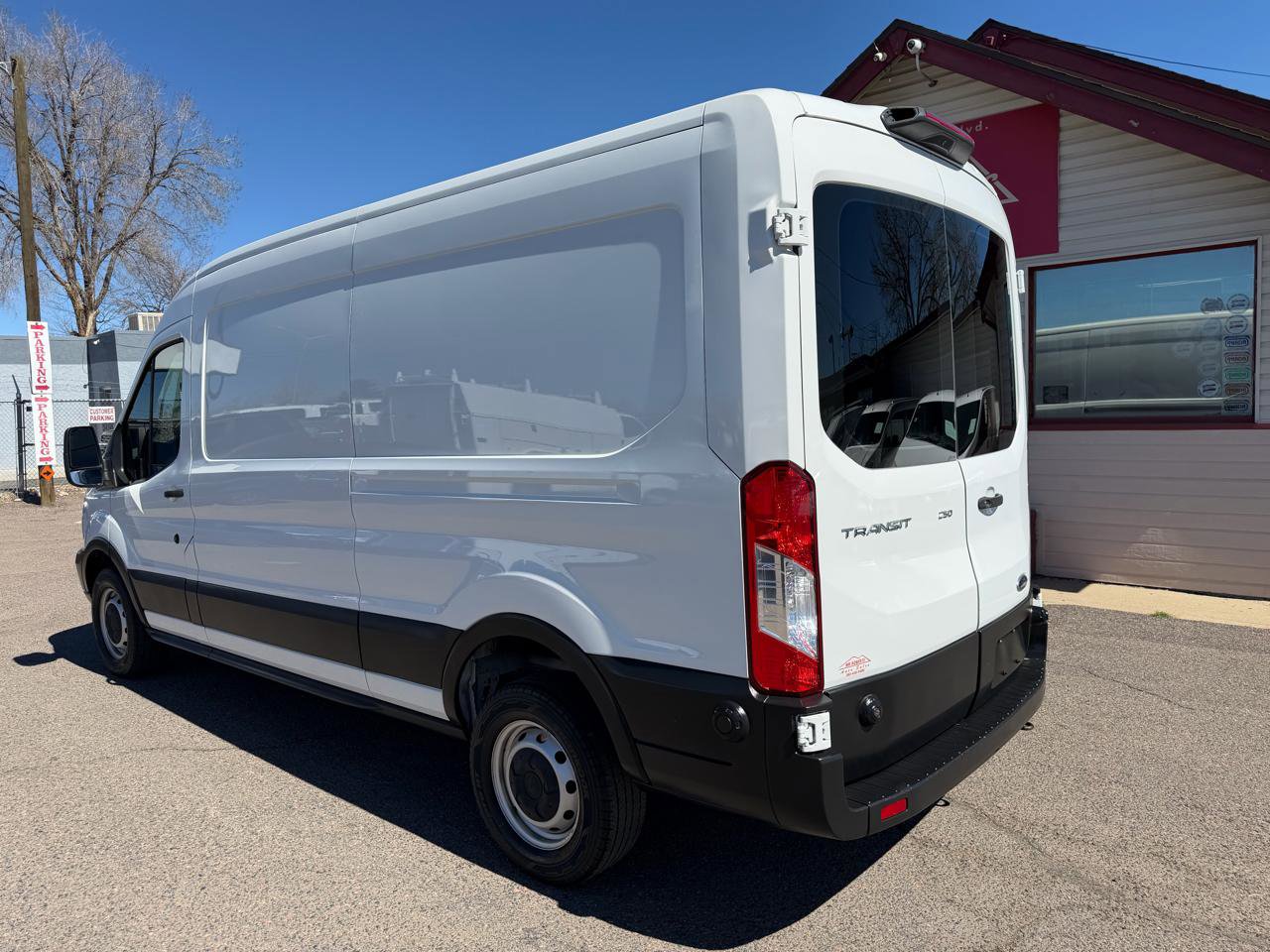 Used 2019 Ford Transit 250 148 Medium Roof image 7