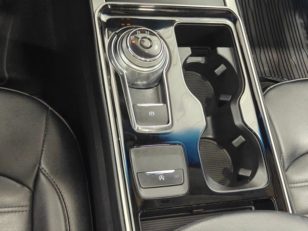 Used 2019 Ford Edge SEL w/ Equipment Group 201A AWD/4WD image 10