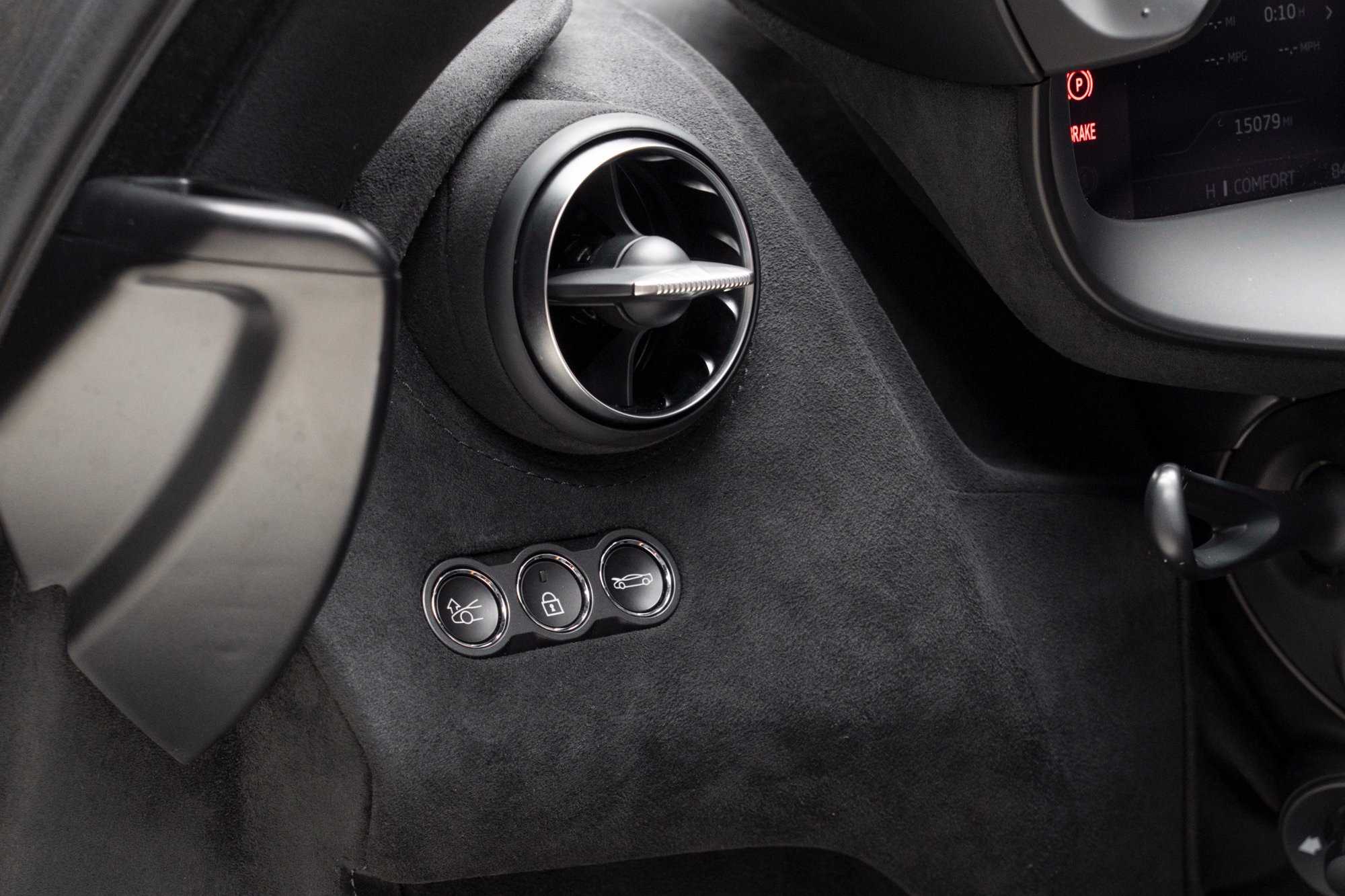 Used 2024 McLaren 750S RWD image 27