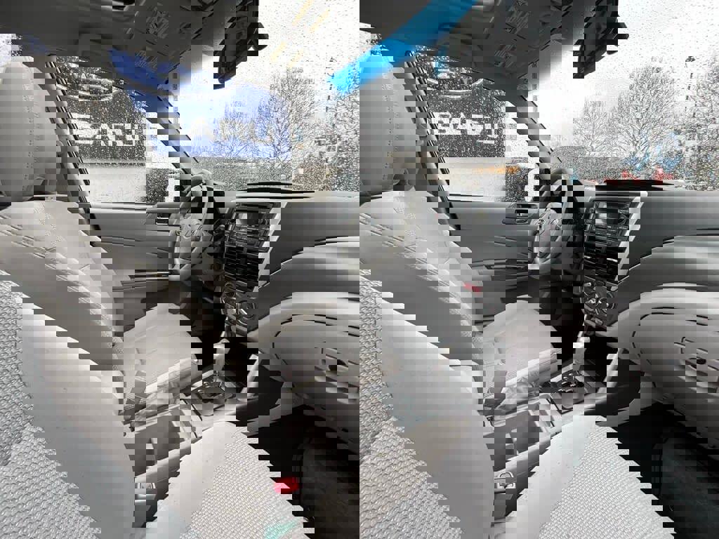 Used 2012 Subaru Forester 2.5X Premium w/ All-Weather Pkg image 17