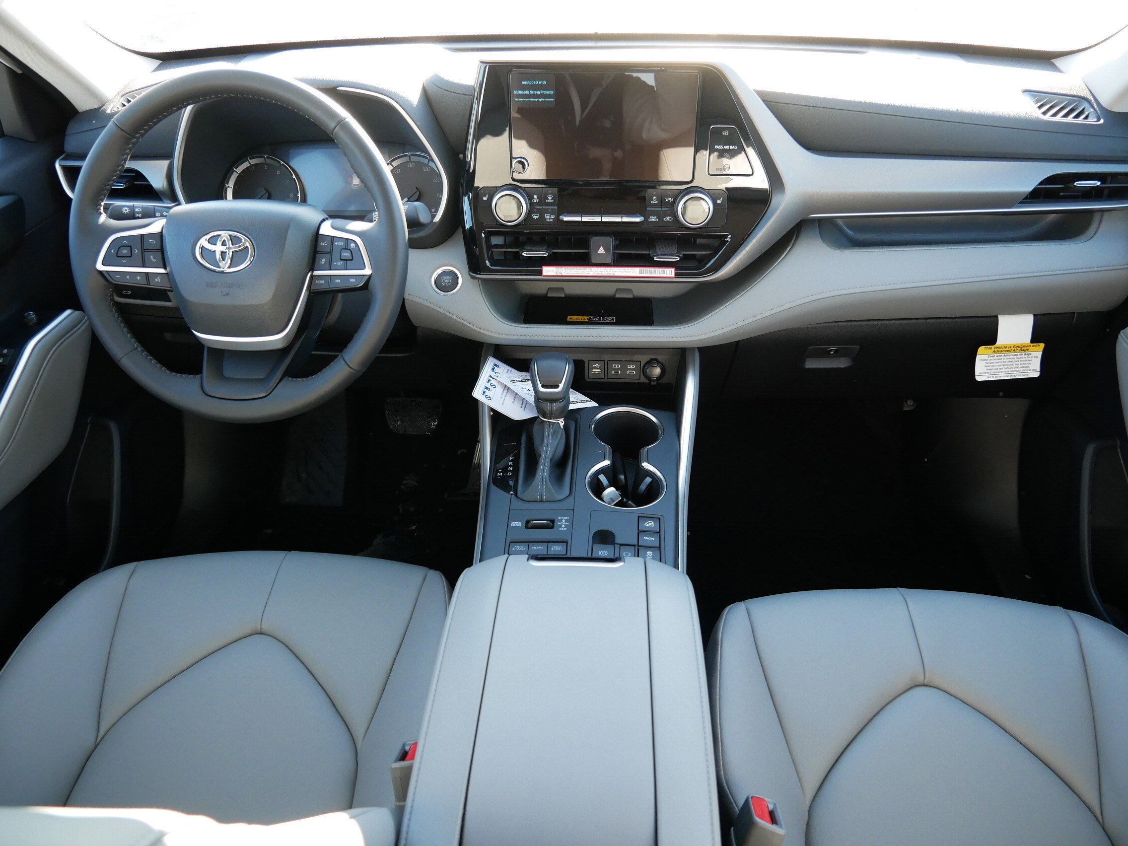 Certified 2026 Toyota Highlander XLE image 10