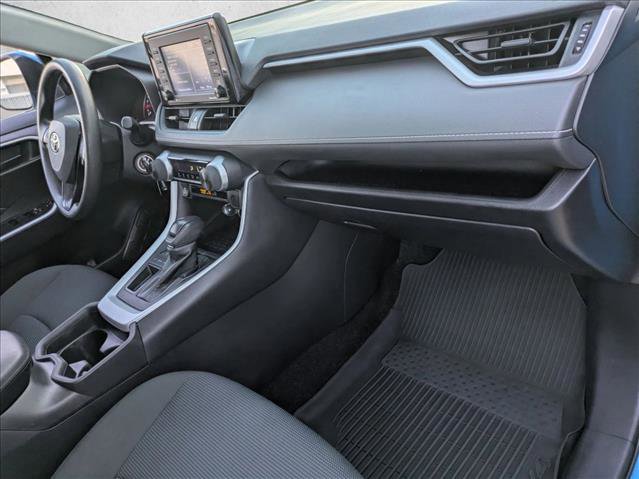 Used 2021 Toyota RAV4 LE image 20
