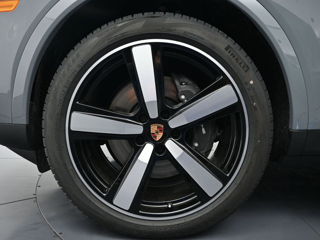 New 2026 Porsche Cayenne Coupe image 26