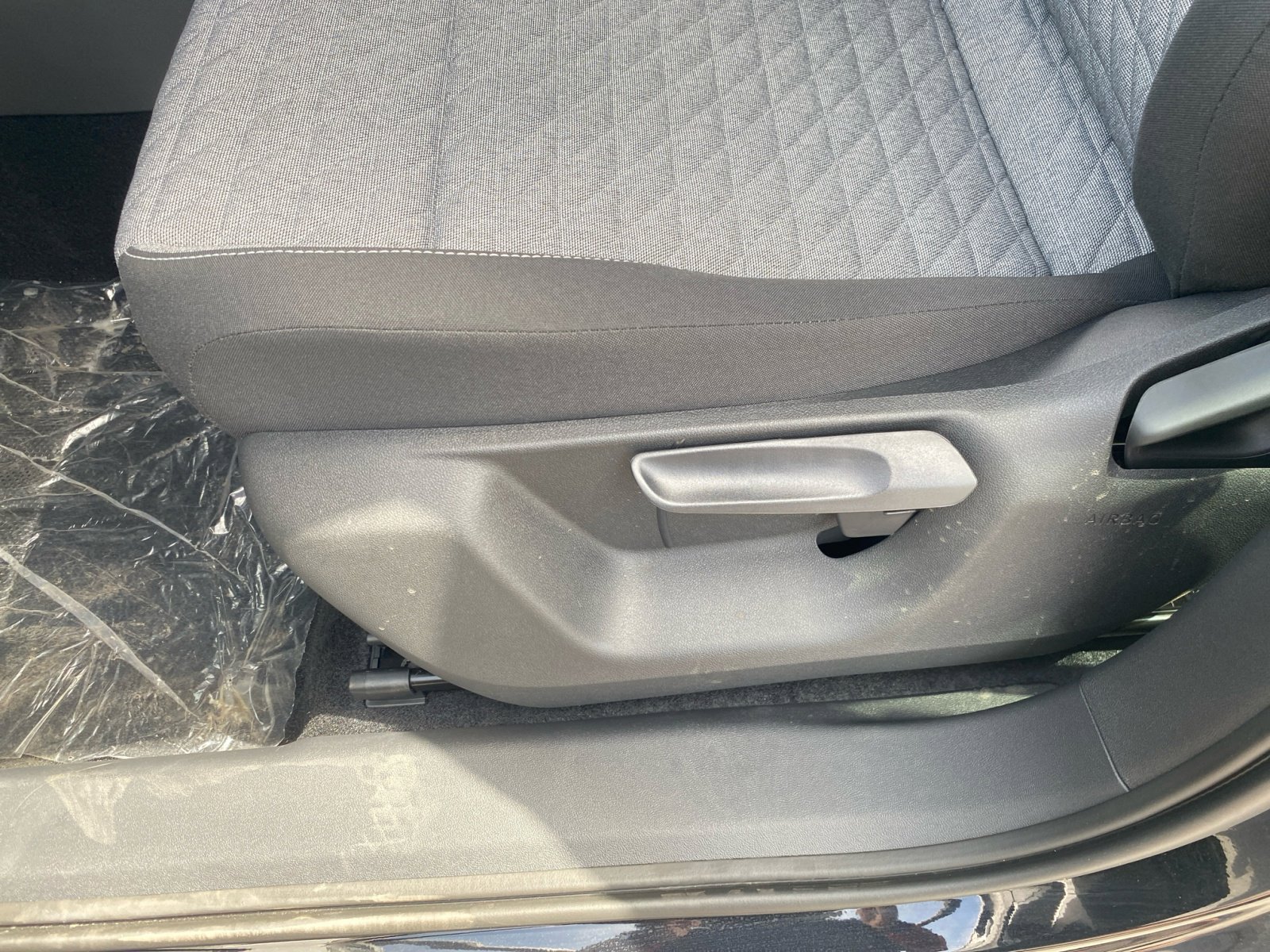 New 2025 Volkswagen Tiguan S image 14