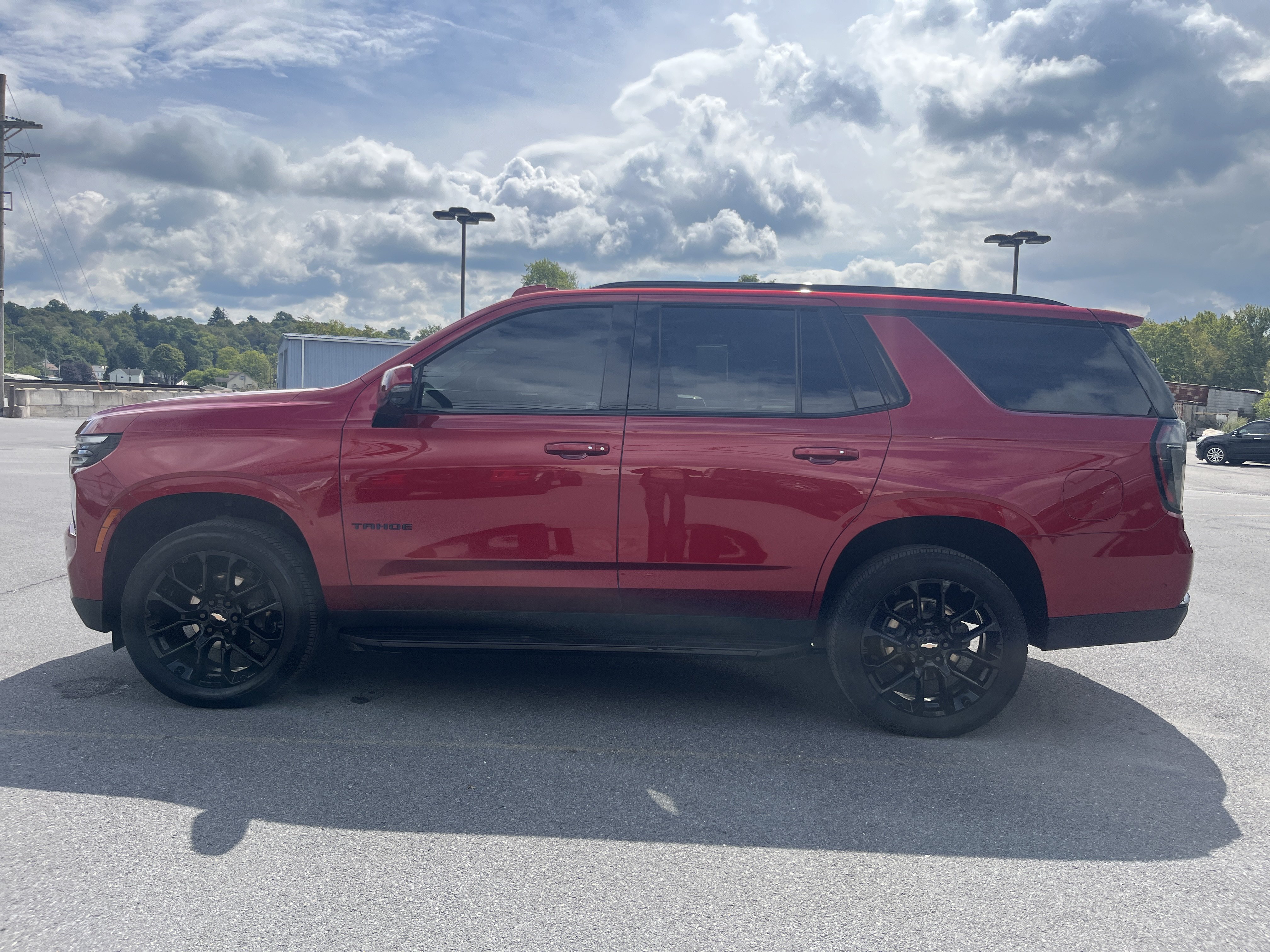 Used 2025 Chevrolet Tahoe RST w/ Comfort Package AWD/4WD image 13