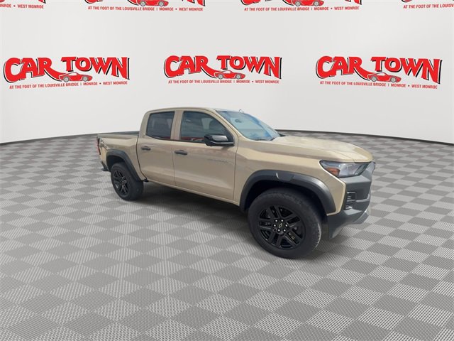 Used 2024 Chevrolet Colorado Trail Boss w/ Technology Package image 2