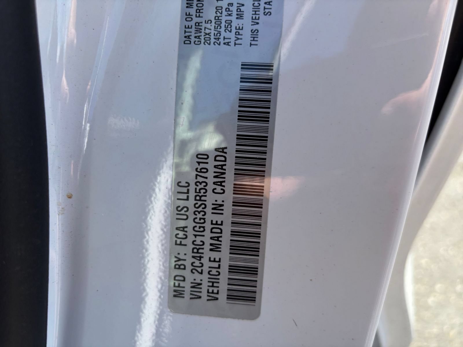 Used 2025 Chrysler Pacifica Limited FWD image 32