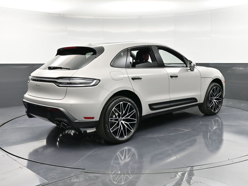 New 2026 Porsche Macan image 8
