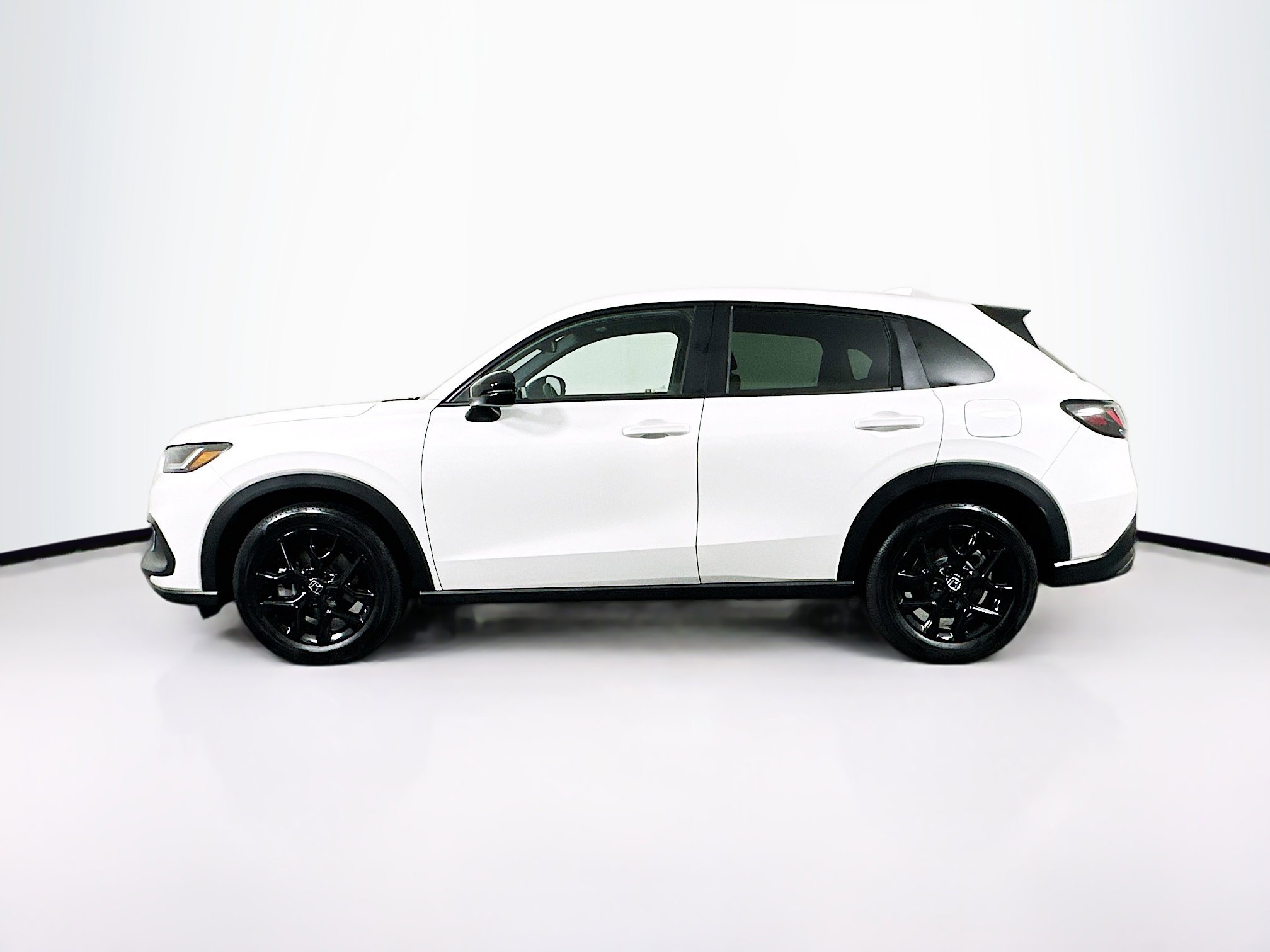 Used 2025 Honda HR-V Sport image 4