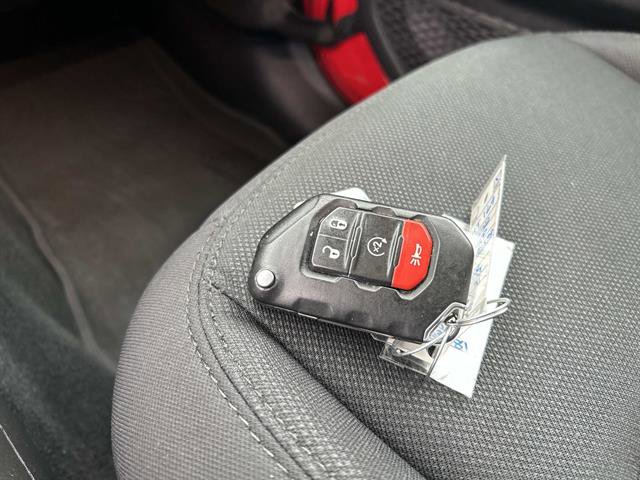 Used 2022 Jeep Gladiator Sport image 32