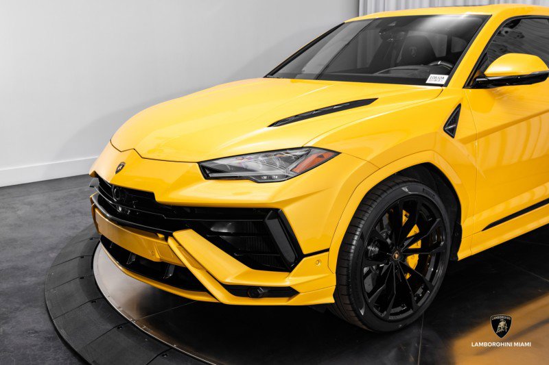 Used 2023 Lamborghini Urus S image 8