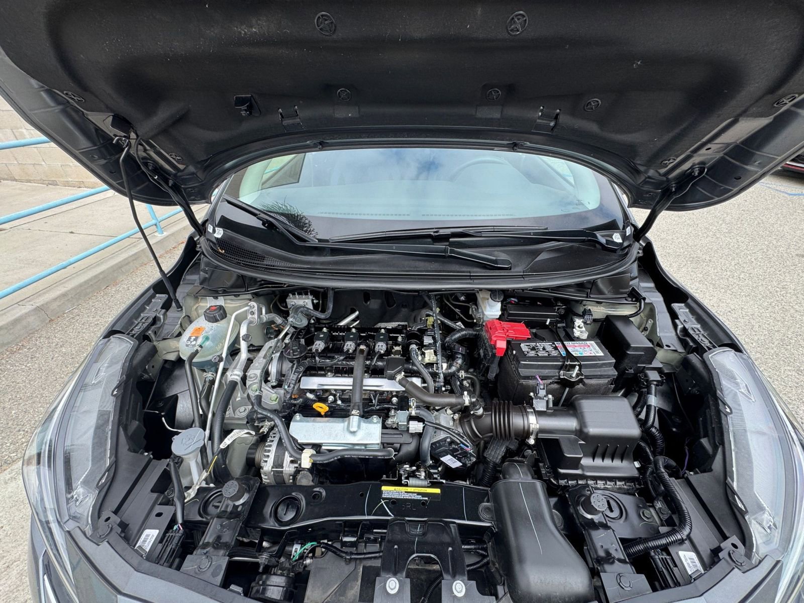 Used 2025 Nissan Versa SV FWD image 31