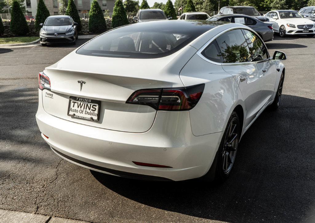 Used 2020 Tesla Model 3 Standard Range Plus RWD image 32