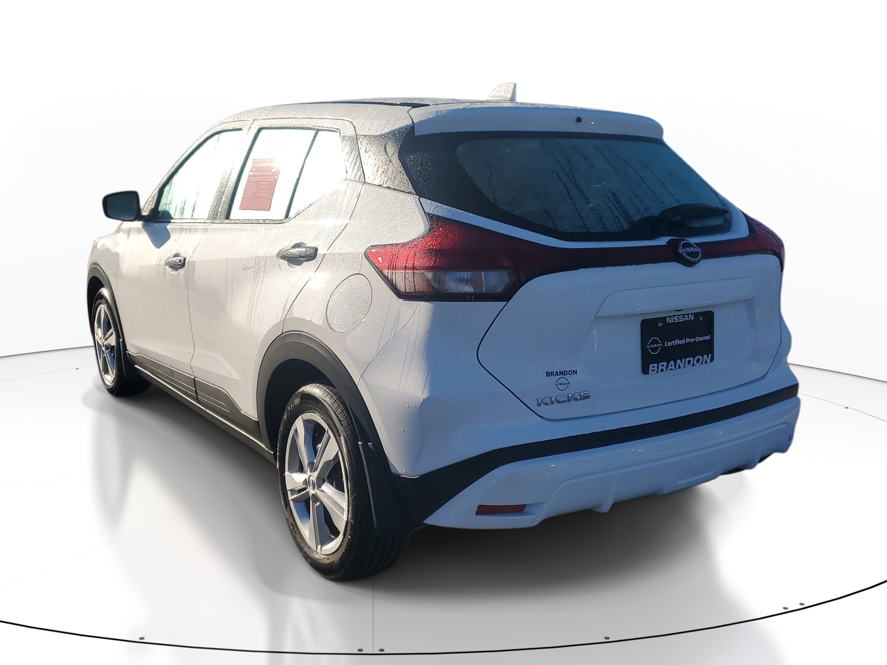 Certified 2024 Nissan Kicks S image 5