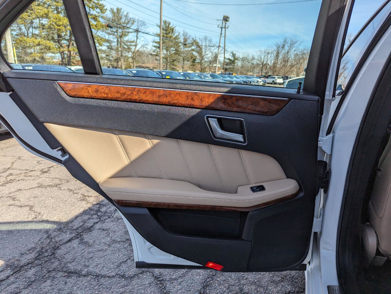 Used 2013 Mercedes-Benz E 350 4MATIC Sedan image 38