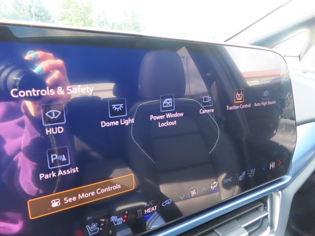 Used 2025 Chevrolet Equinox EV LT w/ Convenience Package II FWD image 28