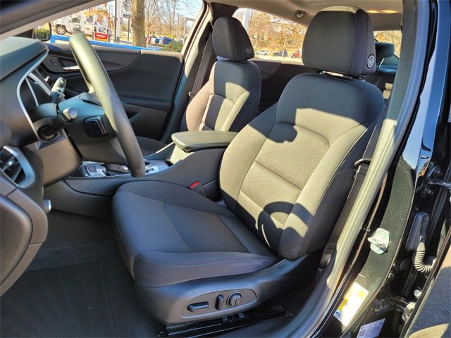 Used 2023 Chevrolet Malibu LT image 8