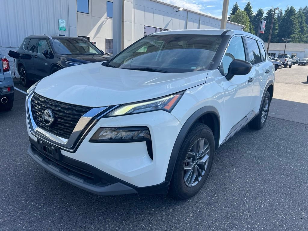 Used 2023 Nissan Rogue S AWD/4WD image 2