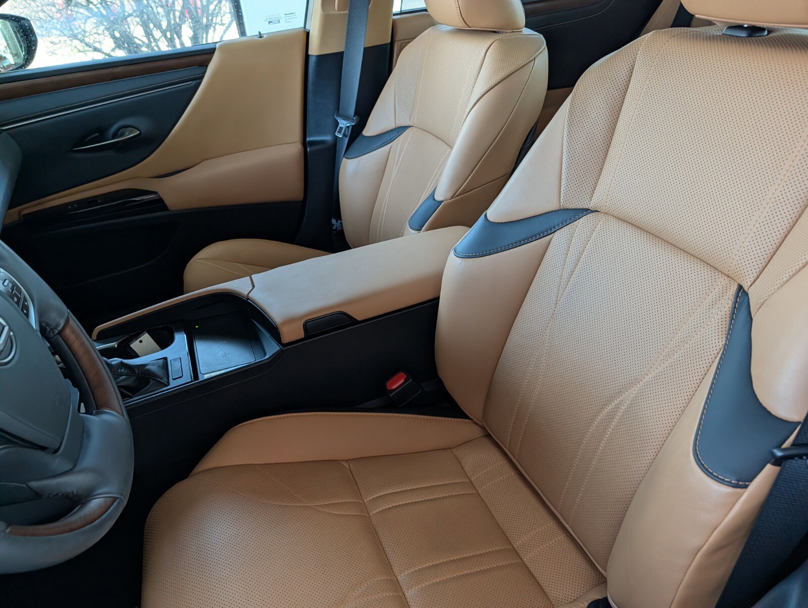 Used 2023 Lexus ES 350 Ultra Luxury w/ Accessory Package (Z2) image 9