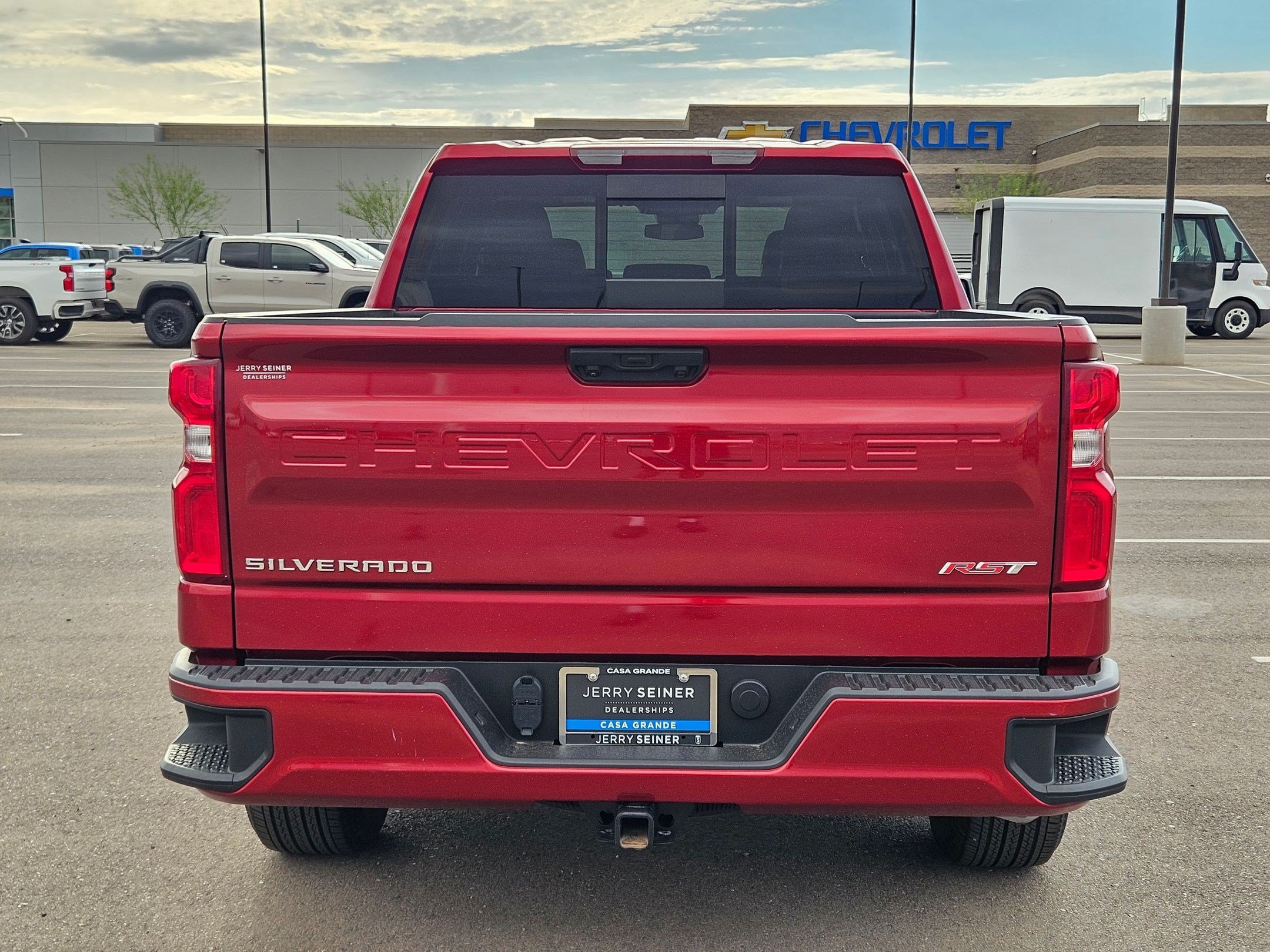 Used 2025 Chevrolet Silverado 1500 RST w/ Convenience Package II AWD/4WD image 4