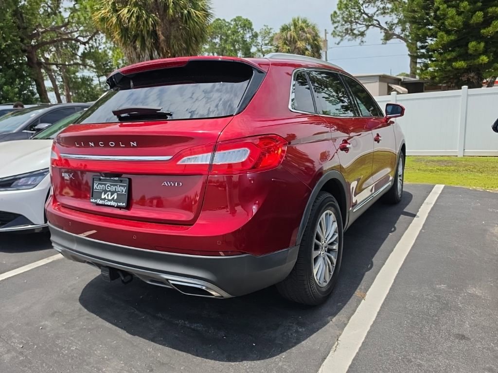 Used 2016 Lincoln MKX Select w/ Select Plus Package AWD/4WD image 10