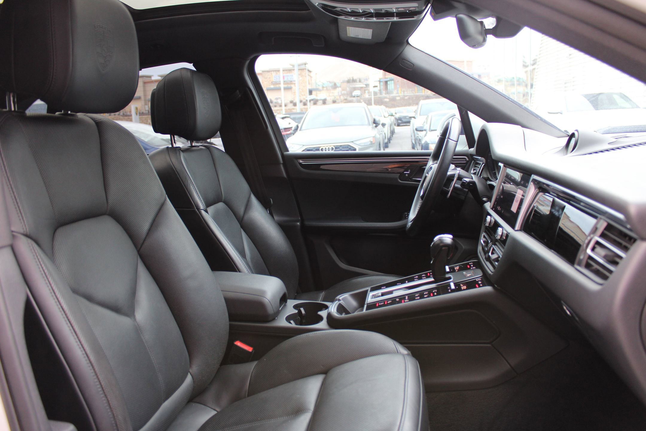 Certified 2023 Porsche Macan image 26