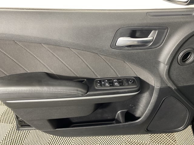 Used 2021 Dodge Charger SXT RWD image 13