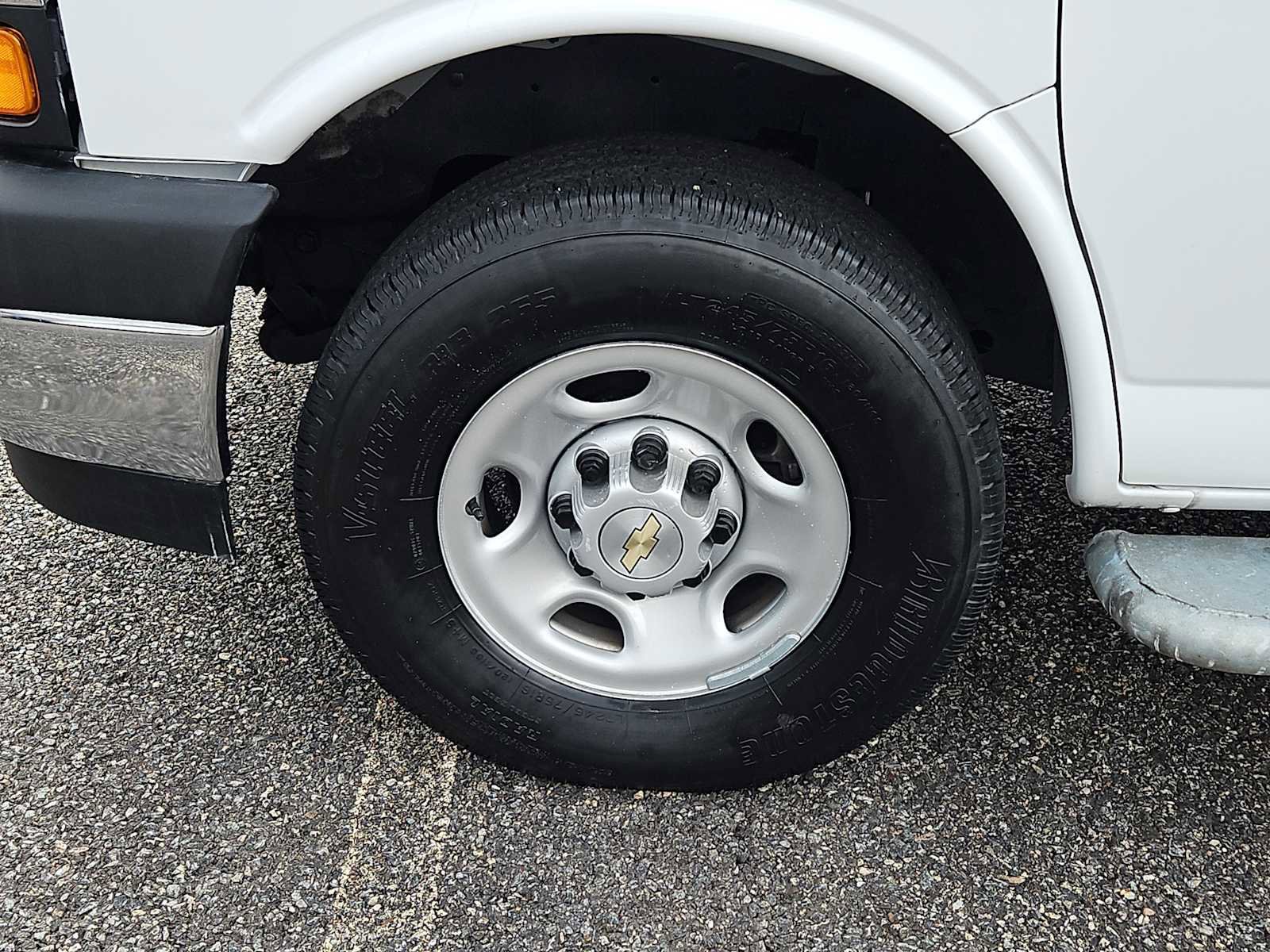 Used 2024 Chevrolet Express 2500 w/ Driver Convenience Package image 2