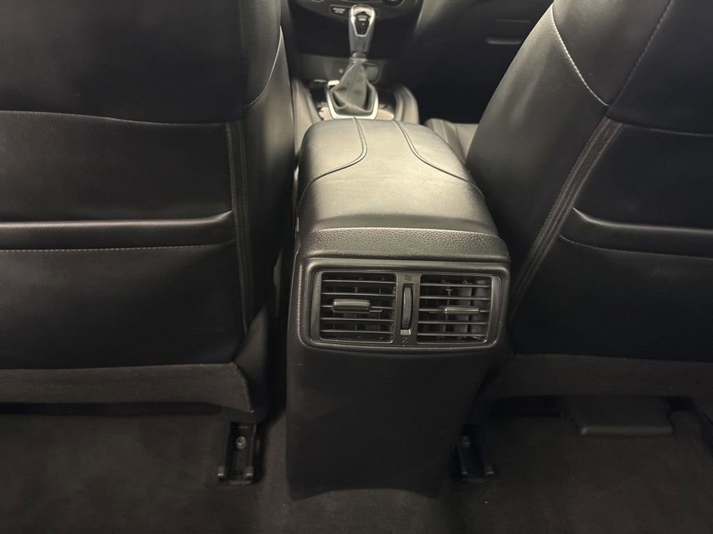Used 2018 Nissan Rogue SL w/ Premium Package FWD image 29
