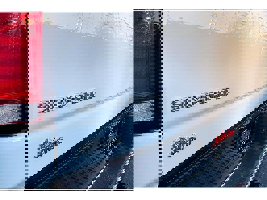 Used 2025 Chevrolet Silverado 3500 LTZ image 33