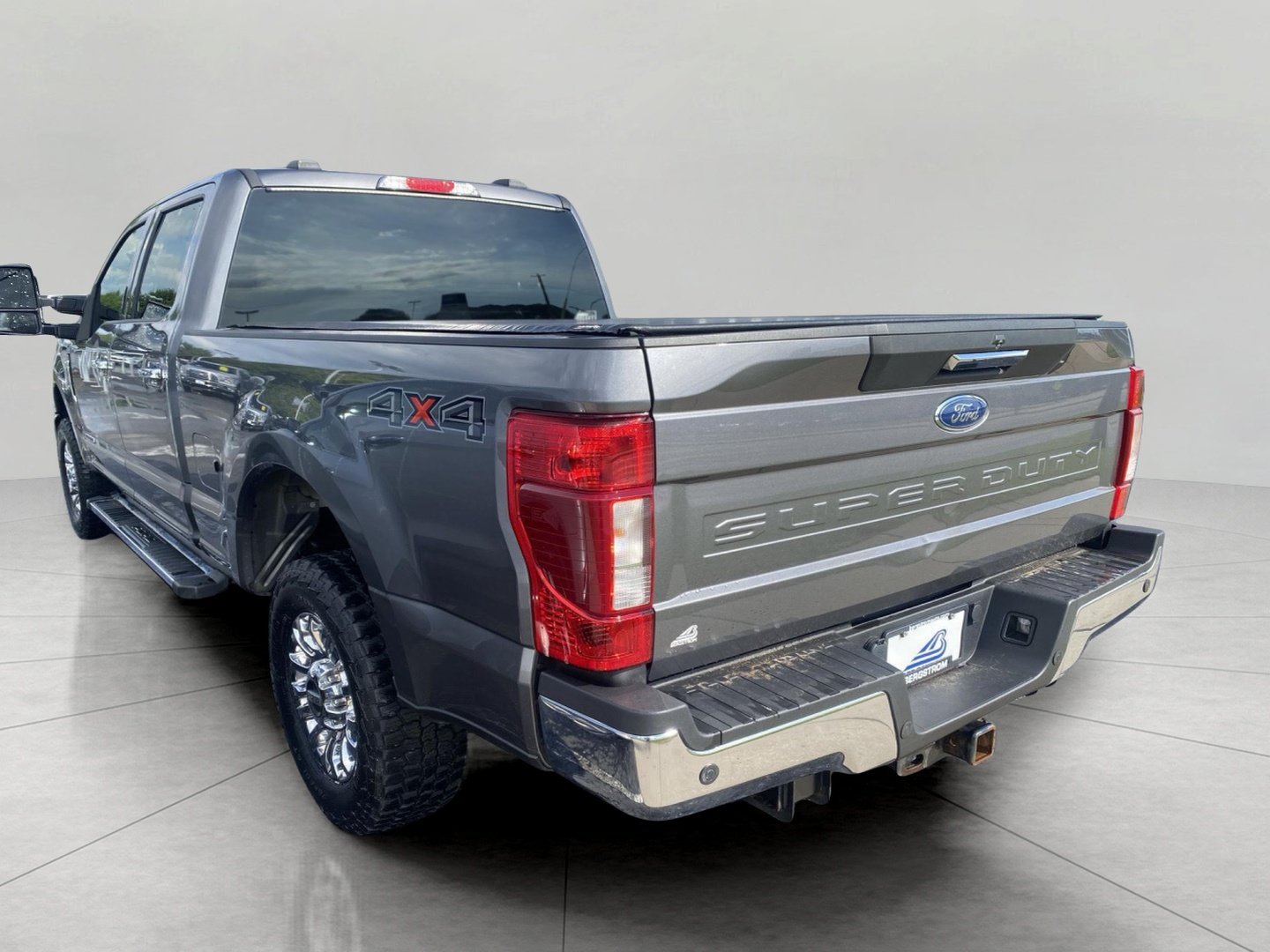 Certified 2022 Ford F250 XLT w/ XLT Premium Package AWD/4WD image 12