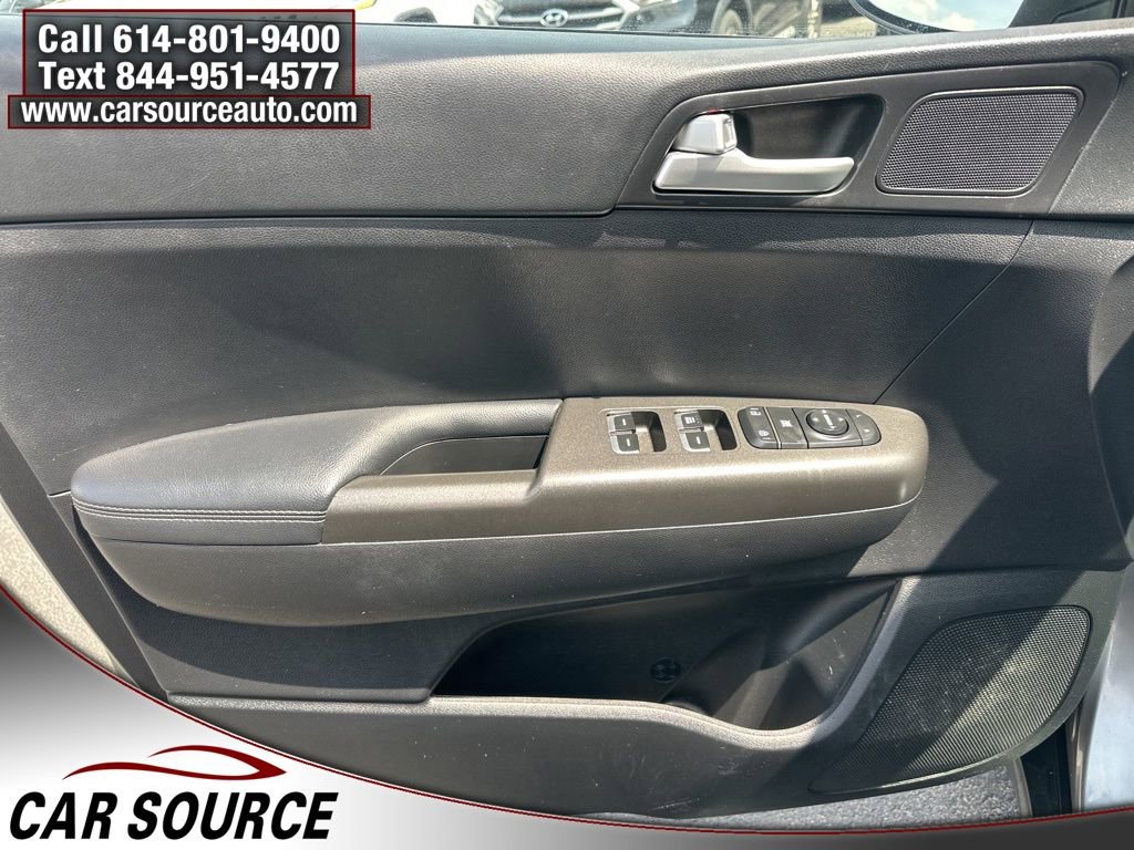 Used 2020 Kia Sportage LX AWD/4WD image 8