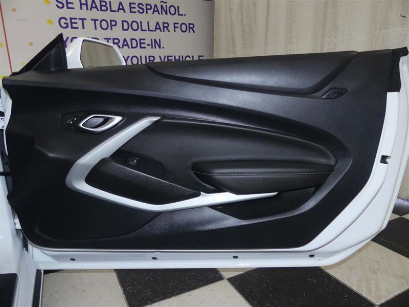 Used 2022 Chevrolet Camaro LT w/ Technology Package image 26