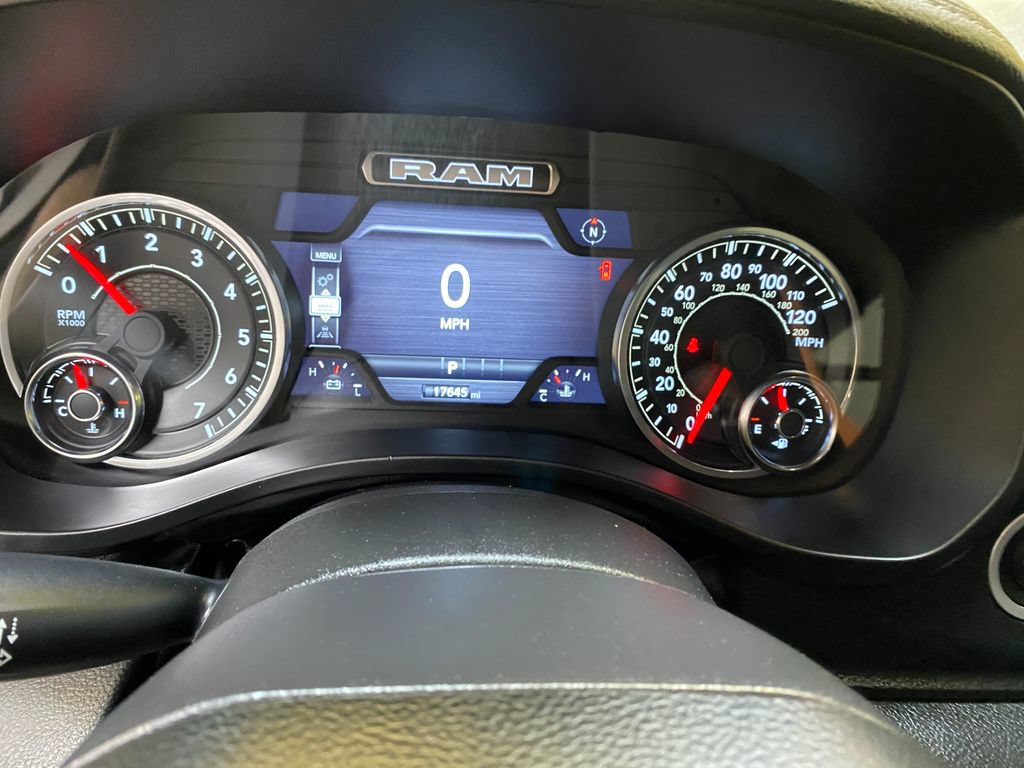 Used 2025 RAM 1500 Laramie AWD/4WD image 36
