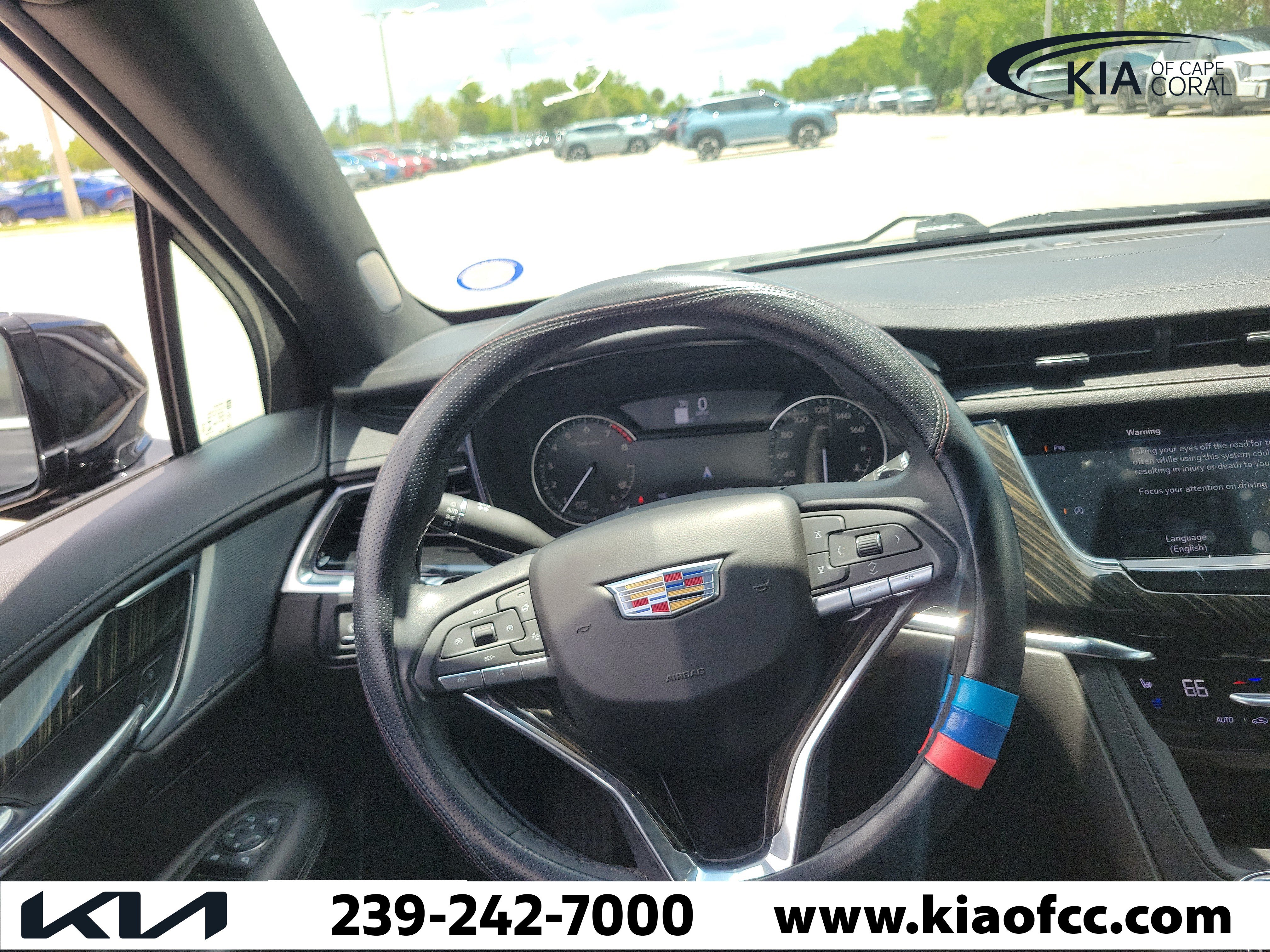 Used 2023 Cadillac XT6 Premium Luxury AWD/4WD image 23