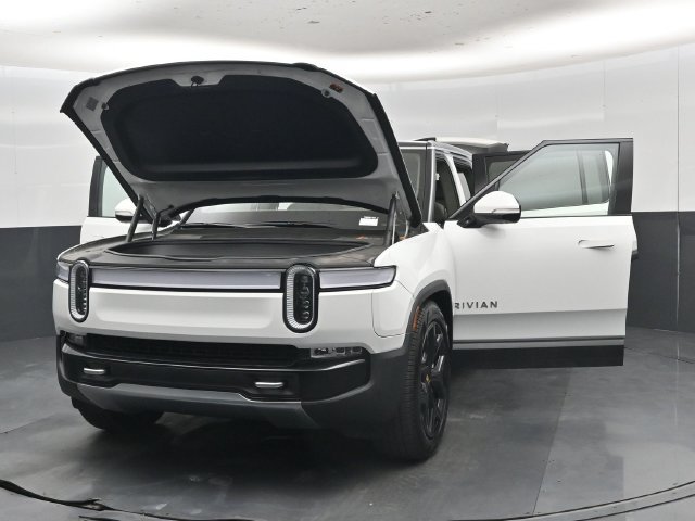Used 2023 Rivian R1S Adventure Dual AWD/4WD image 61