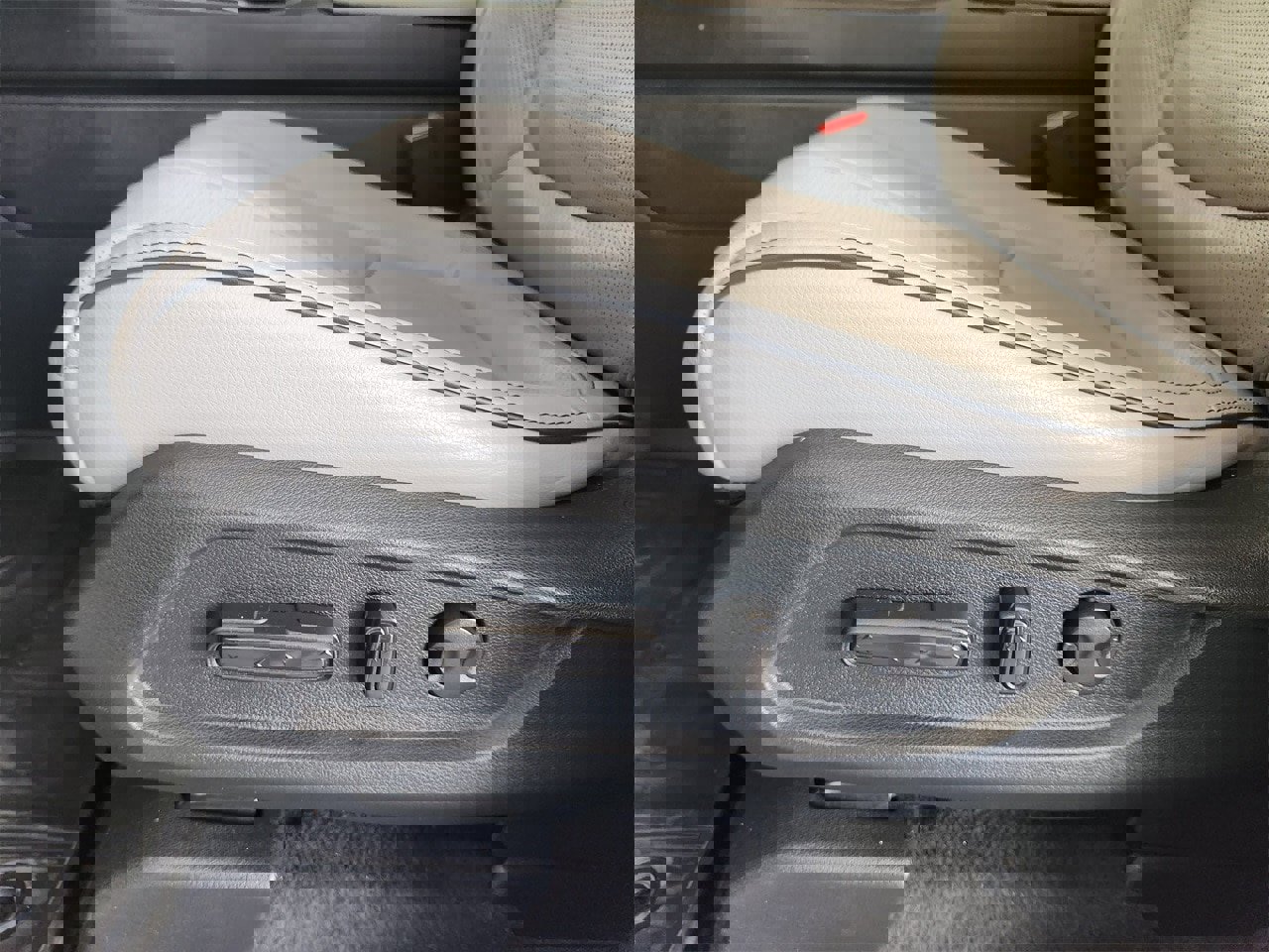 Used 2023 Honda Pilot Elite image 23